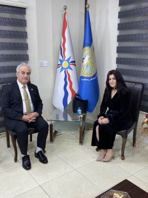 السكرتير العام يستقبل الفنانة القديرة سعاد إلياس