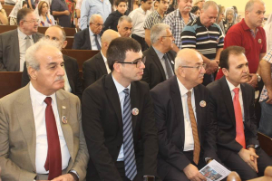 السكرتير العام لحزب بيت نهرين الديمقراطي يشارك القداس البكر للمطران أوشاكان كولكوليان