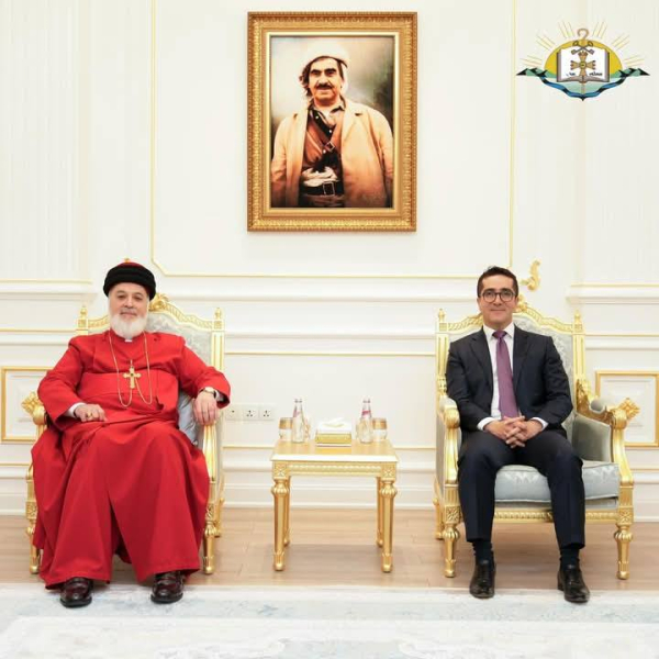 قداسة البطريرك مار آوا الثالث يلتقي السيد ملا مصطفى بارزاني في قضاء بيرمام