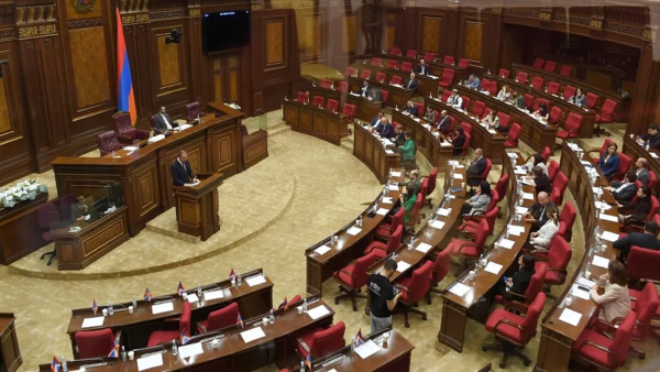 برلمان أرمينيا يقرر اعتبار رأس السنة الإيزدية عطلة رسمية في البلاد