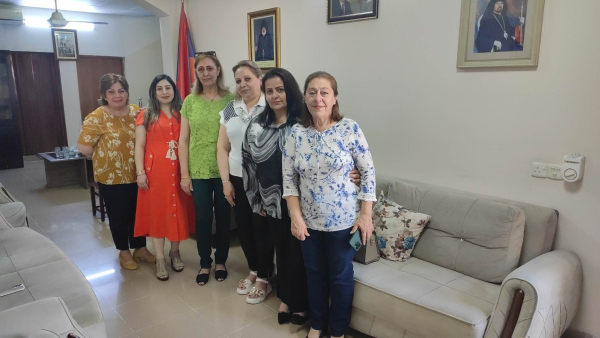 حزب بيت نهرين الديمقراطي يزور اللجنة النسوية للصليب المقدس لكنيسة الأرمن الارثذوكس &ndash; اربيل